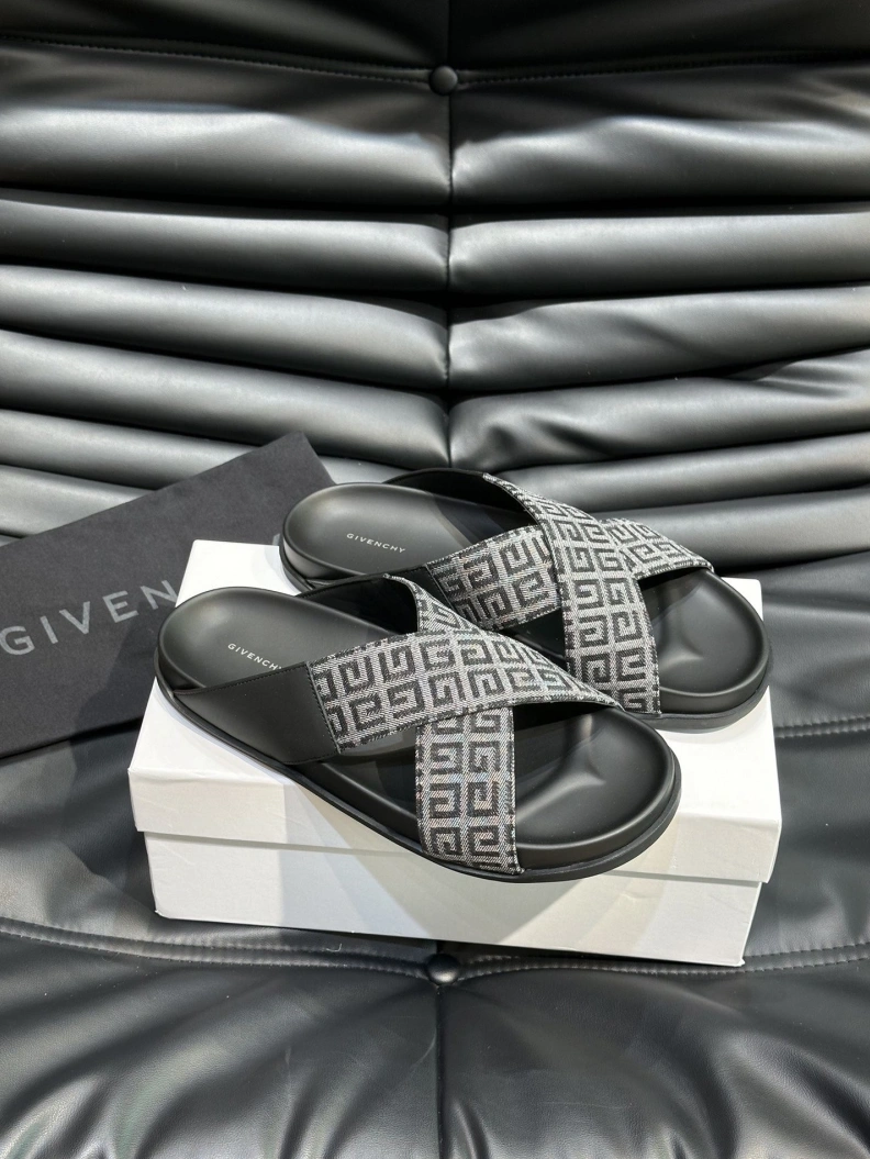 Gxvxnchy Slippers Vibrant 152744