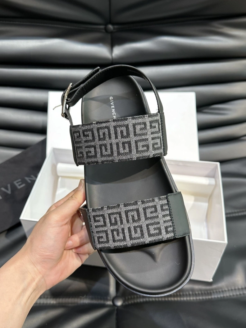 UrbanStyle Gxvxnchy Slippers 152747