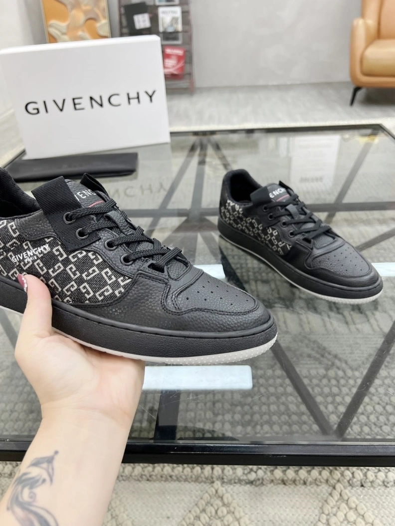 ModernLook Gxvxnchy Sneakers 152699