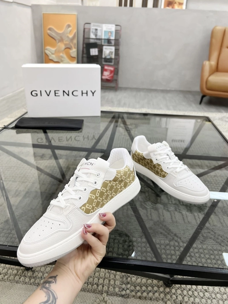 StreetReady Gxvxnchy Sneakers 152703