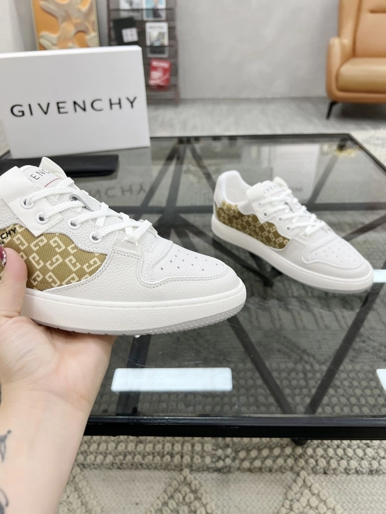 StreetReady Gxvxnchy Sneakers 152703