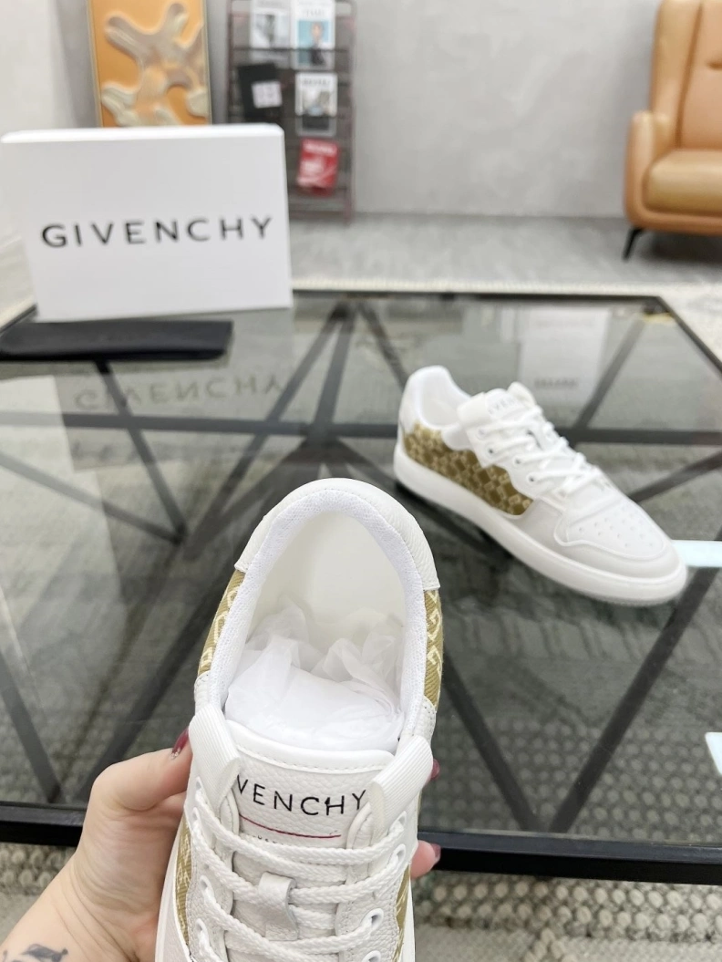 StreetReady Gxvxnchy Sneakers 152703