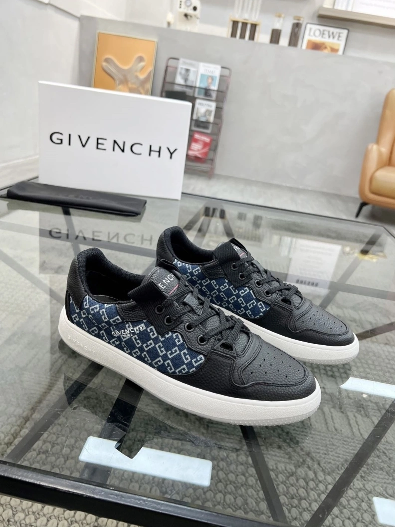Gxvxnchy Sneakers Compact 152681