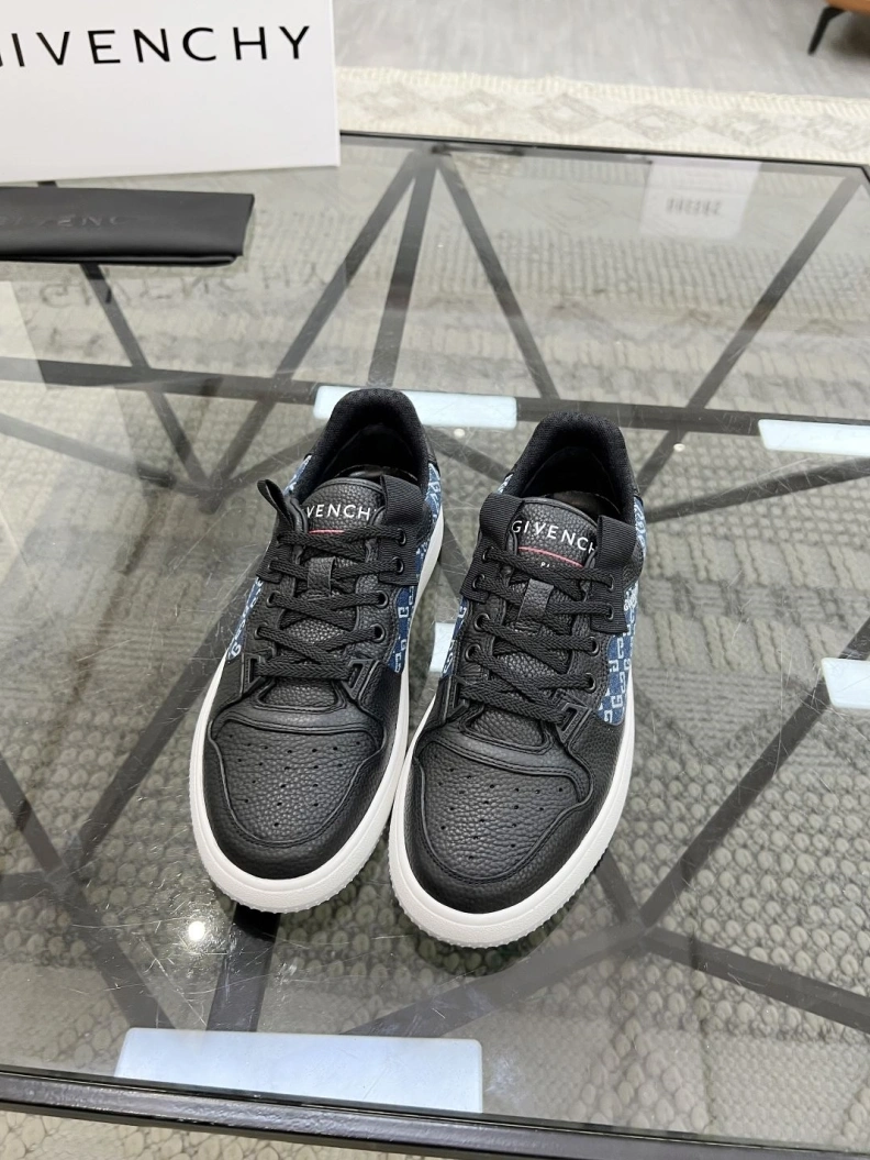 Gxvxnchy Sneakers Compact 152681