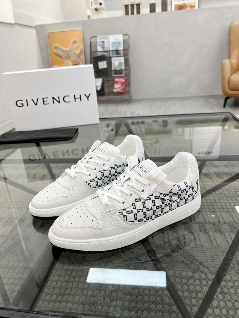 Gxvxnchy Sneakers AllSeason 152684