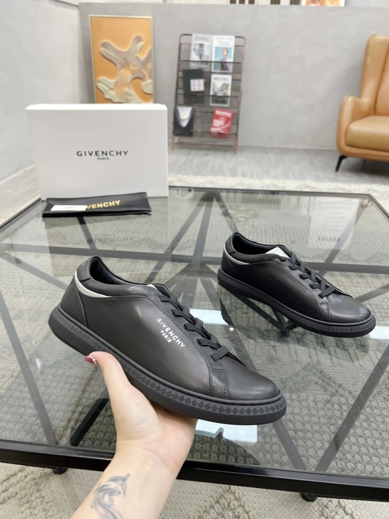 Stylish Mxnclxr Sneakers 197495