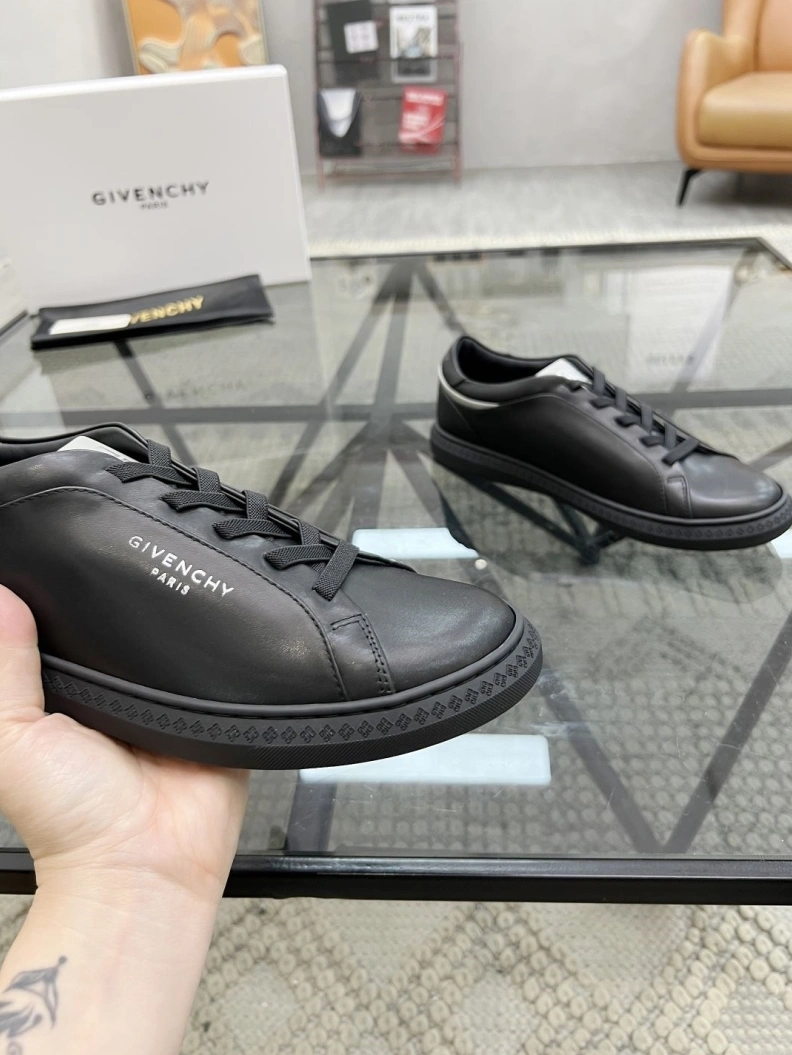 Stylish Mxnclxr Sneakers 197495