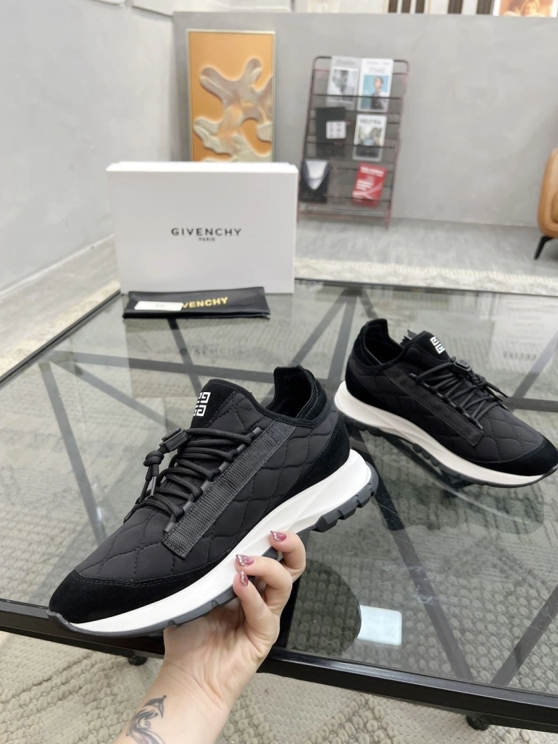 Affordable Mxnclxr Sneakers 197503