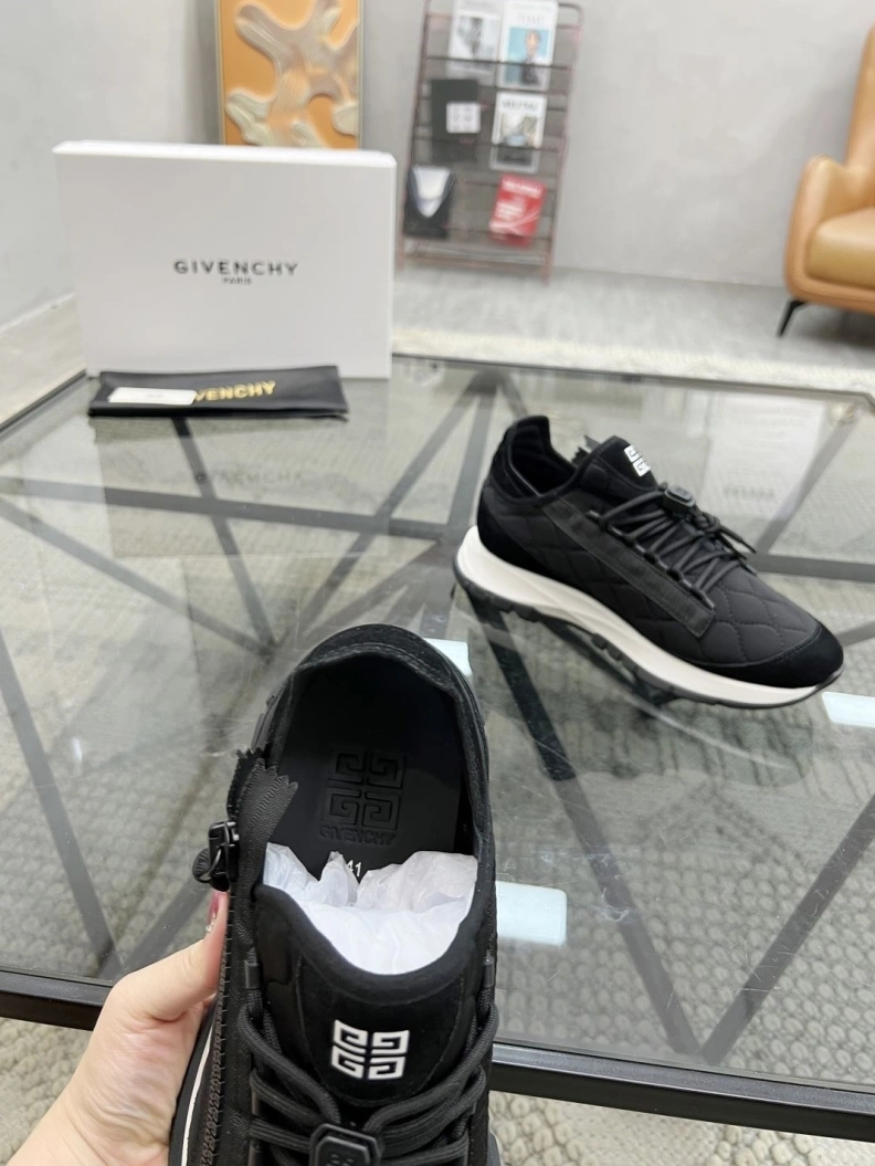 Affordable Mxnclxr Sneakers 197503