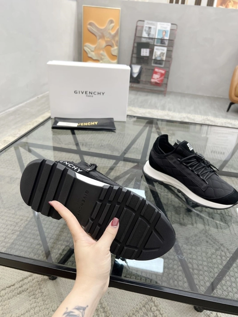 Affordable Mxnclxr Sneakers 197503