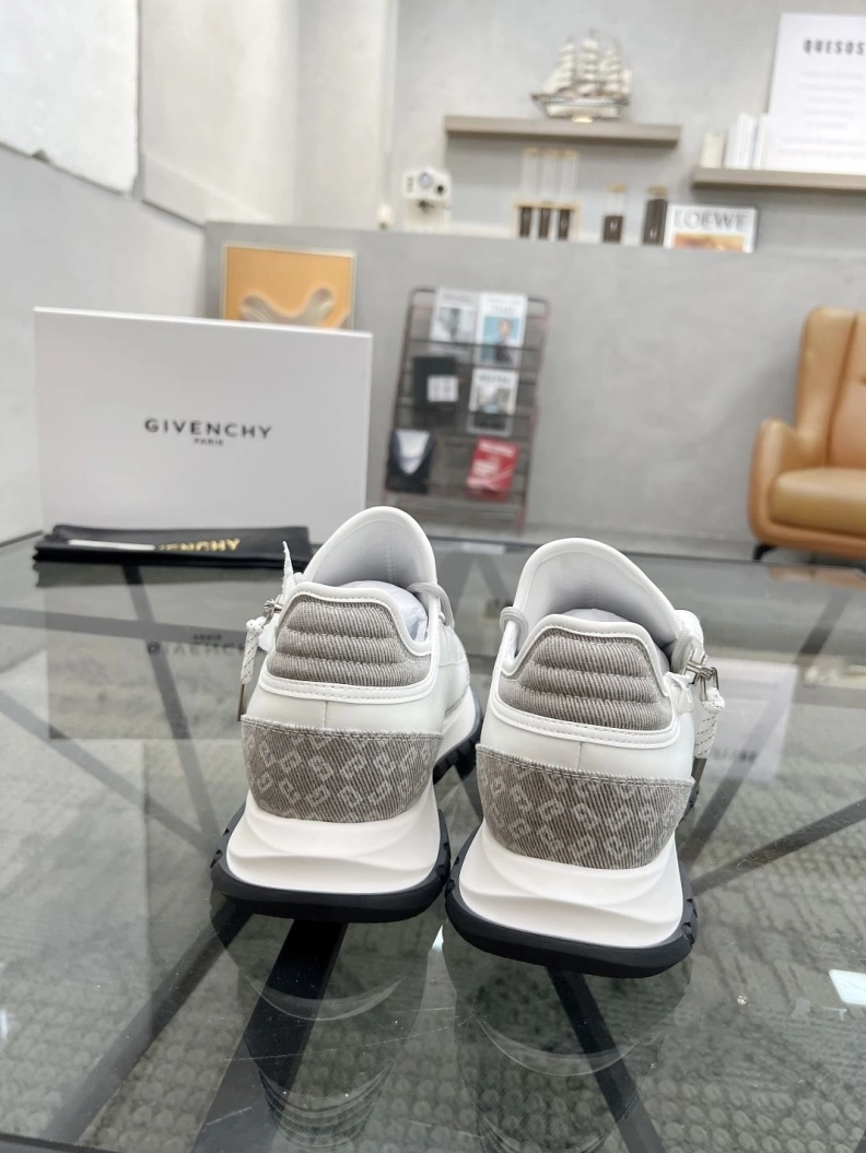 Bright Mxnclxr Sneakers 197501