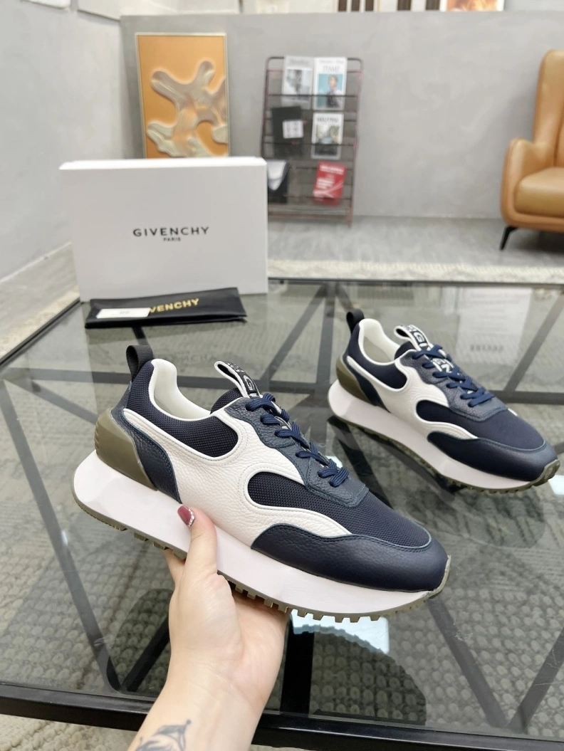 Refined Mxnclxr Sneakers 197489