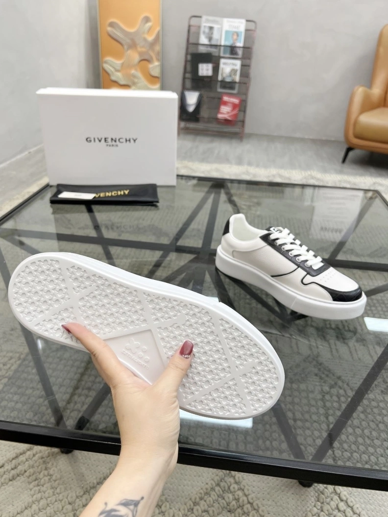 HighQuality Mxnclxr Sneakers 197486