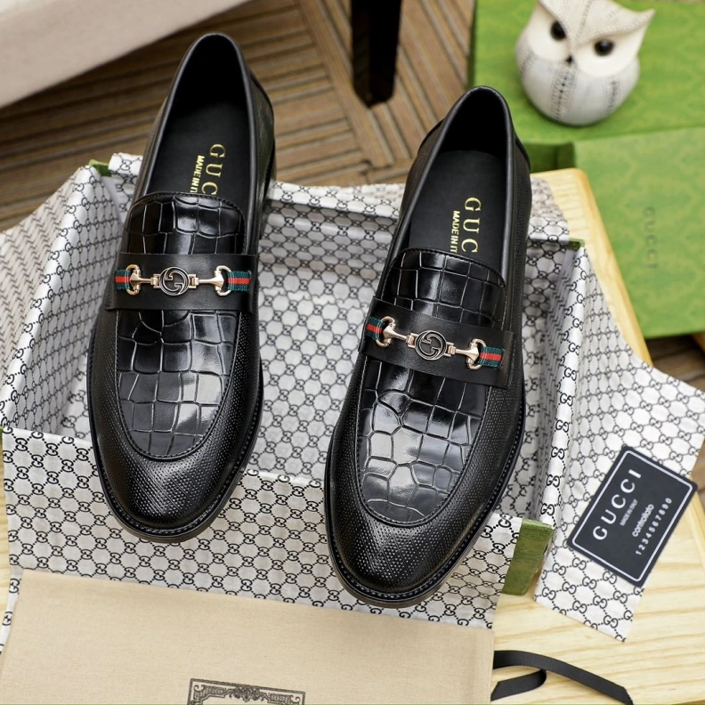 Sleek Gxccx Leather Shoes 156748