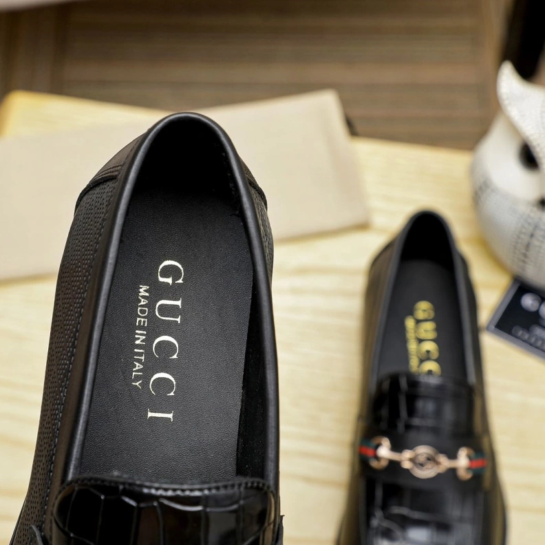 Sleek Gxccx Leather Shoes 156748