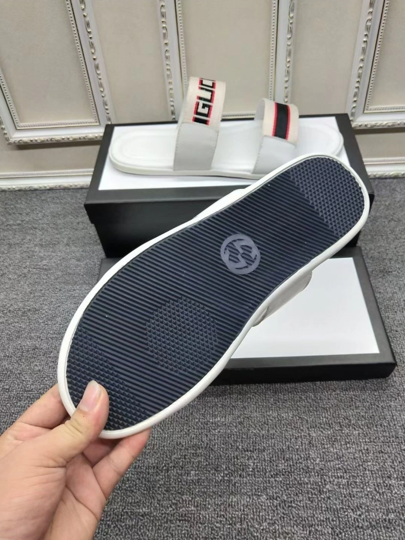 Fashionable Gxccx Slippers 156569