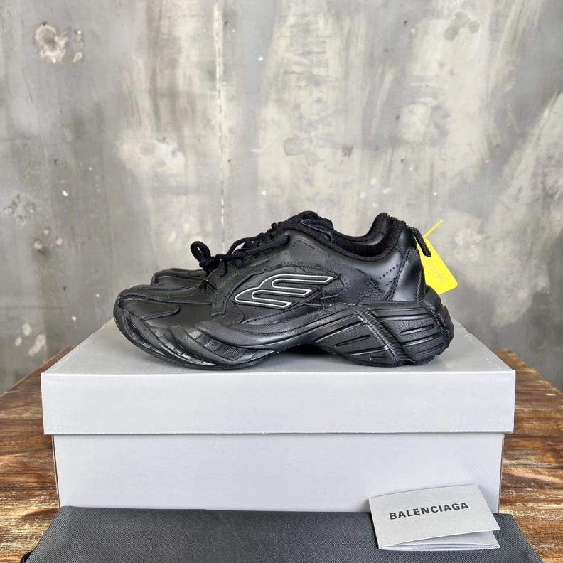 Versatile Bxlxnciaga Casual Shoe 109380