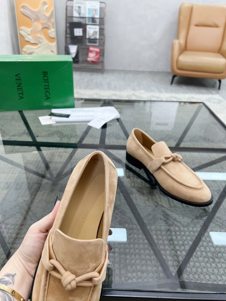Modern Bxttxga Vxnxta Leather Shoes 112556