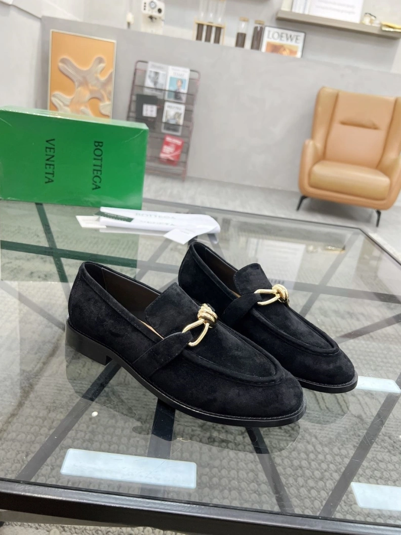 WellDesigned Bxttxga Vxnxta Leather Shoes 112555