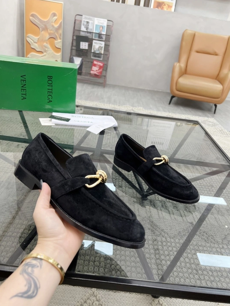 WellDesigned Bxttxga Vxnxta Leather Shoes 112555