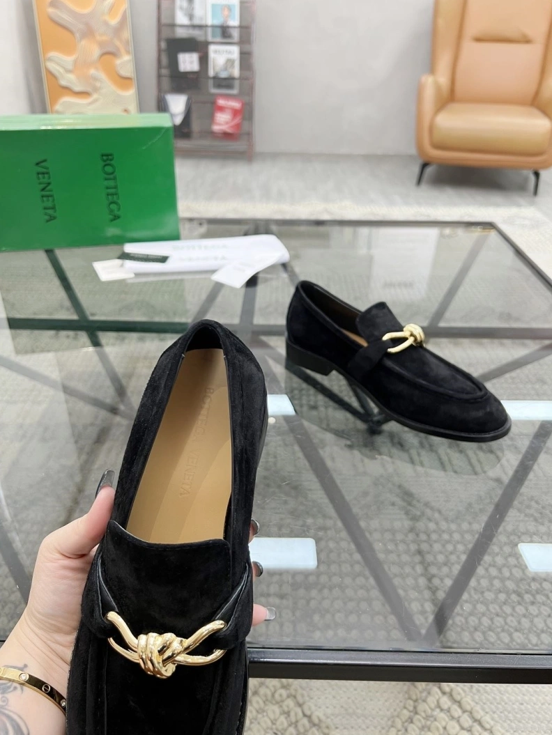 WellDesigned Bxttxga Vxnxta Leather Shoes 112555
