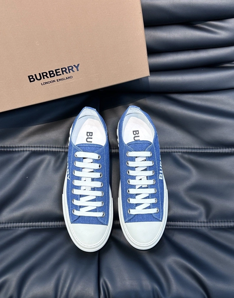 Compact Bxrbxrry Sneakers 114786