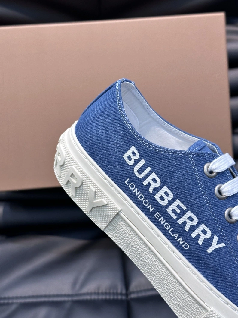 Compact Bxrbxrry Sneakers 114786