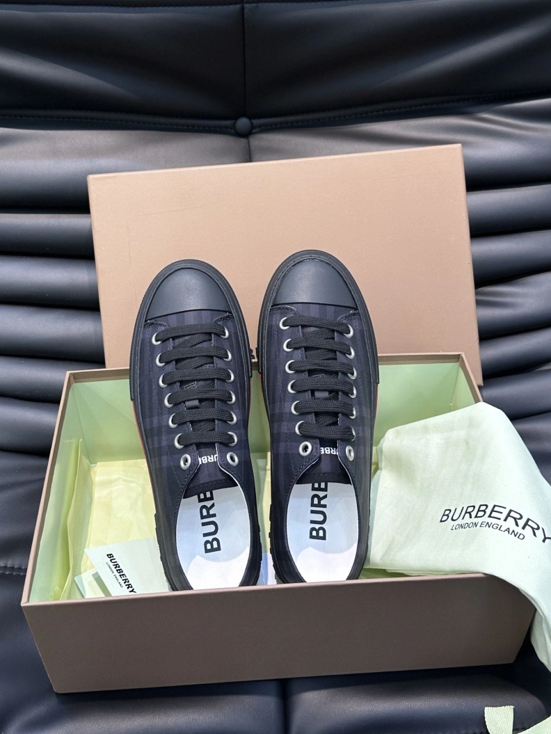 Durable Bxrbxrry Sneakers 114787