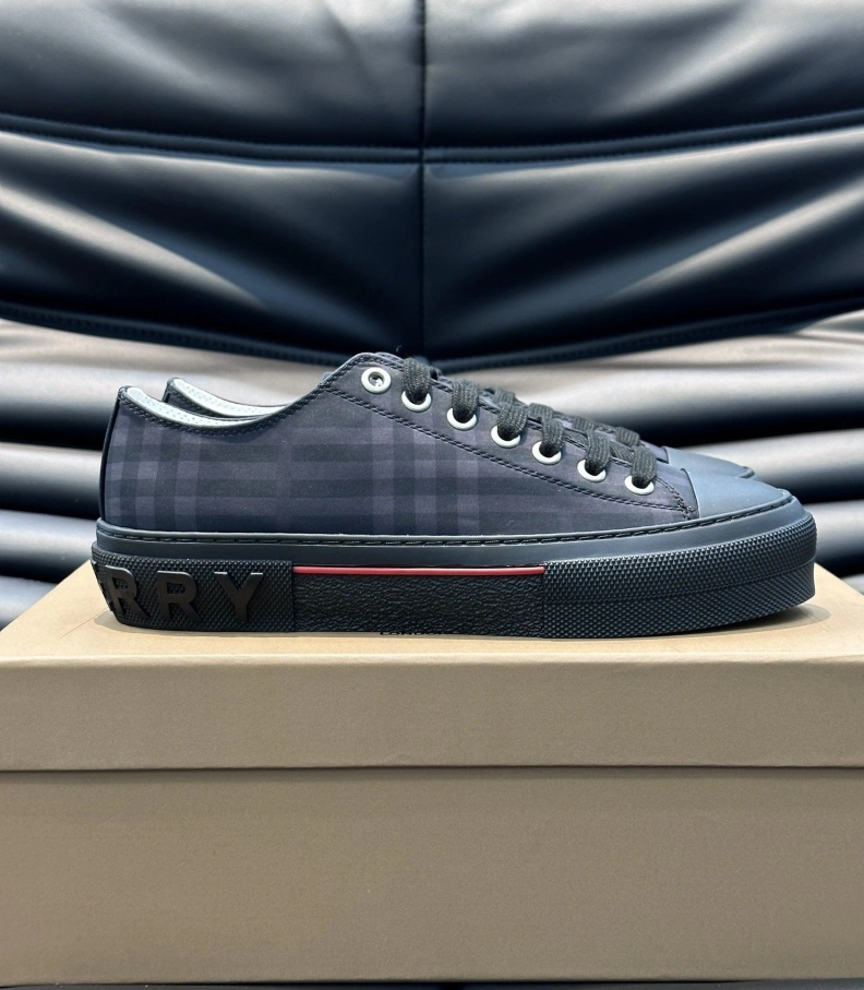 Durable Bxrbxrry Sneakers 114787