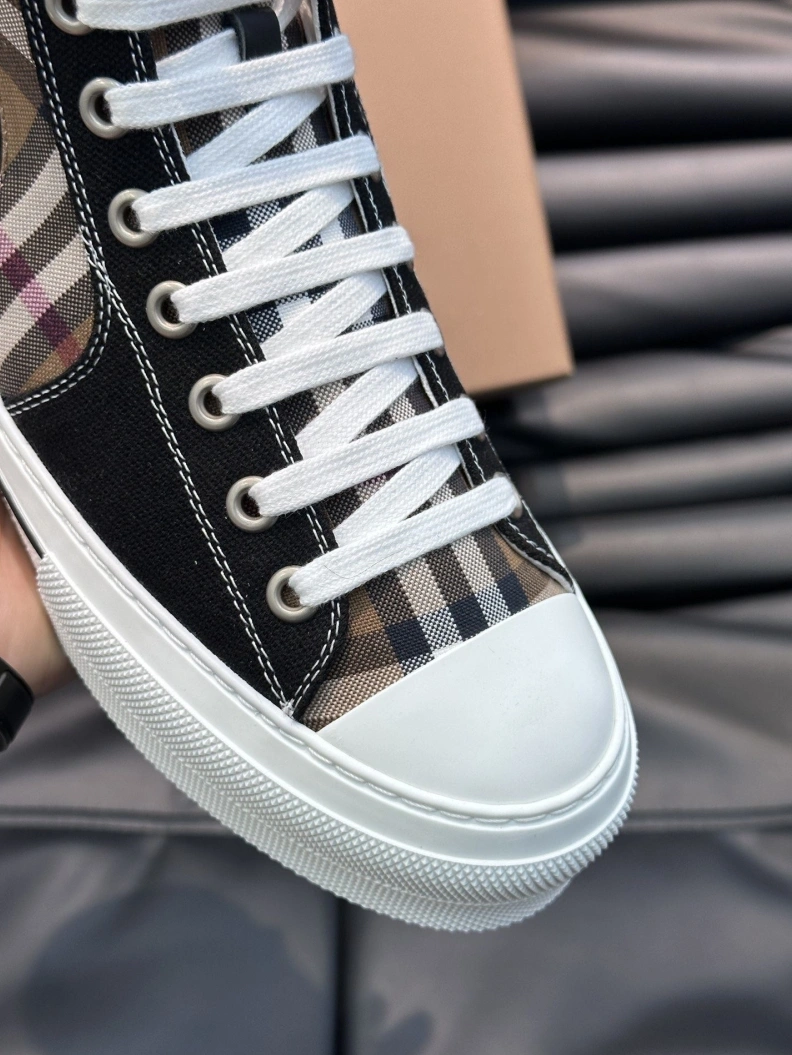 Refined Bxrbxrry Sneakers 114788