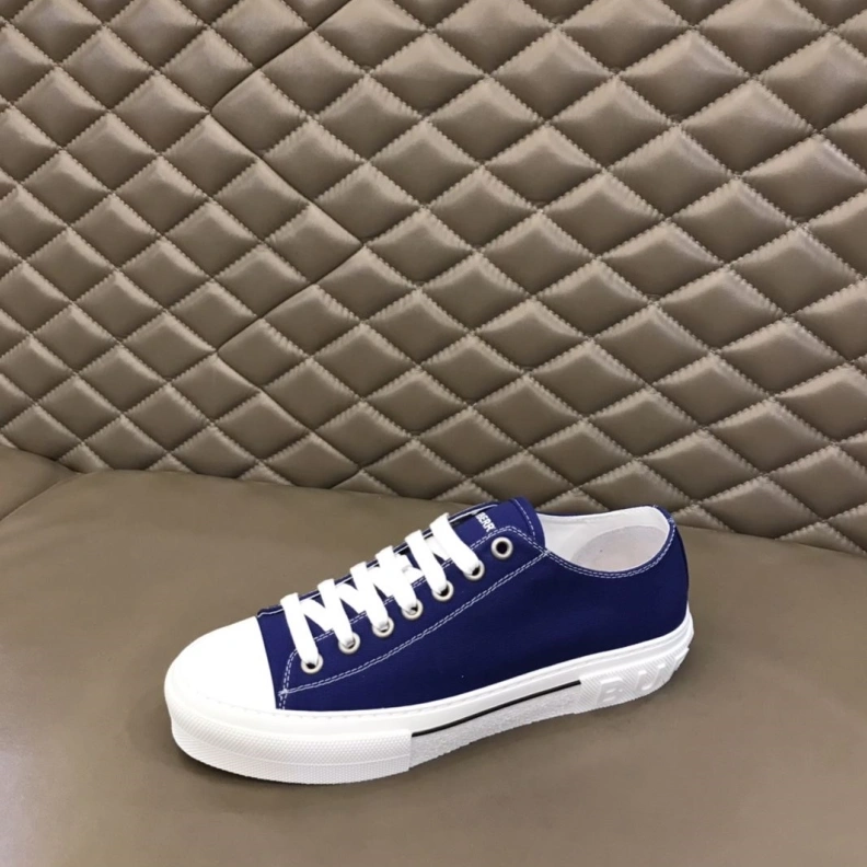 Timeless Bxrbxrry Sneakers 114785