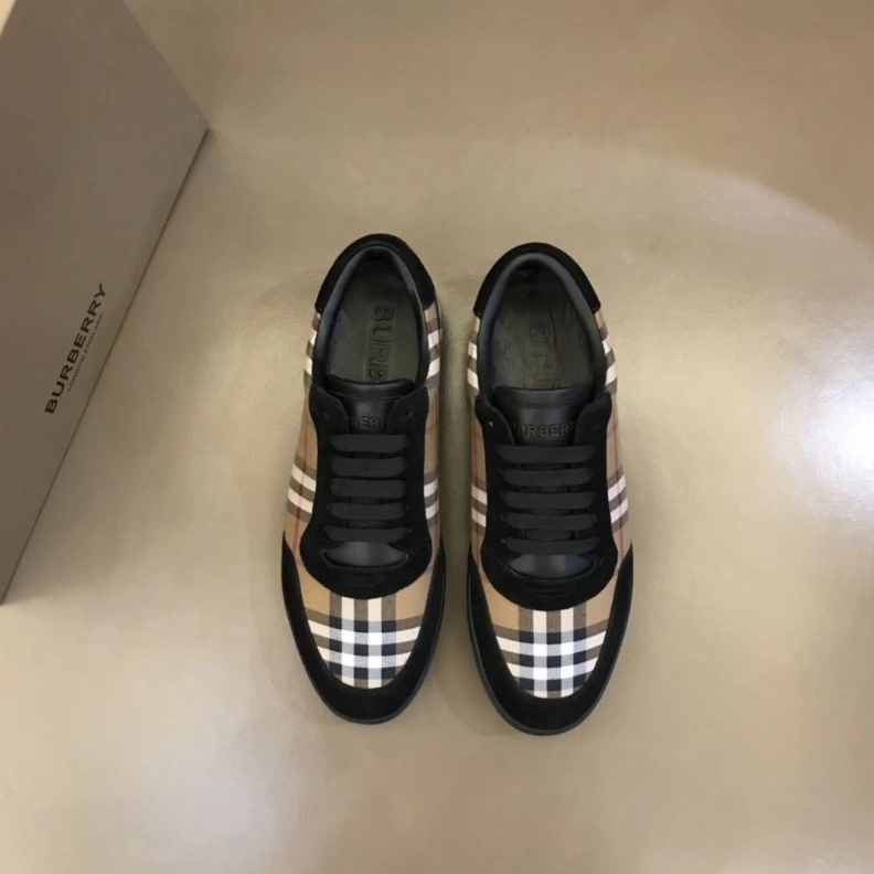 Practical Bxrbxrry Sneakers 114778