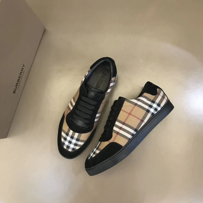 Practical Bxrbxrry Sneakers 114778