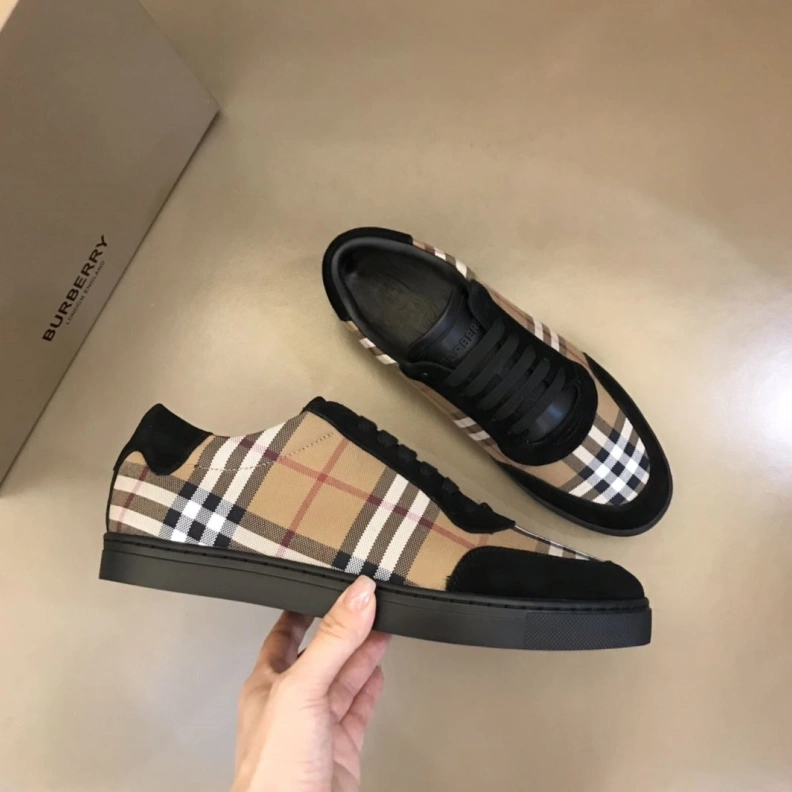 Practical Bxrbxrry Sneakers 114778