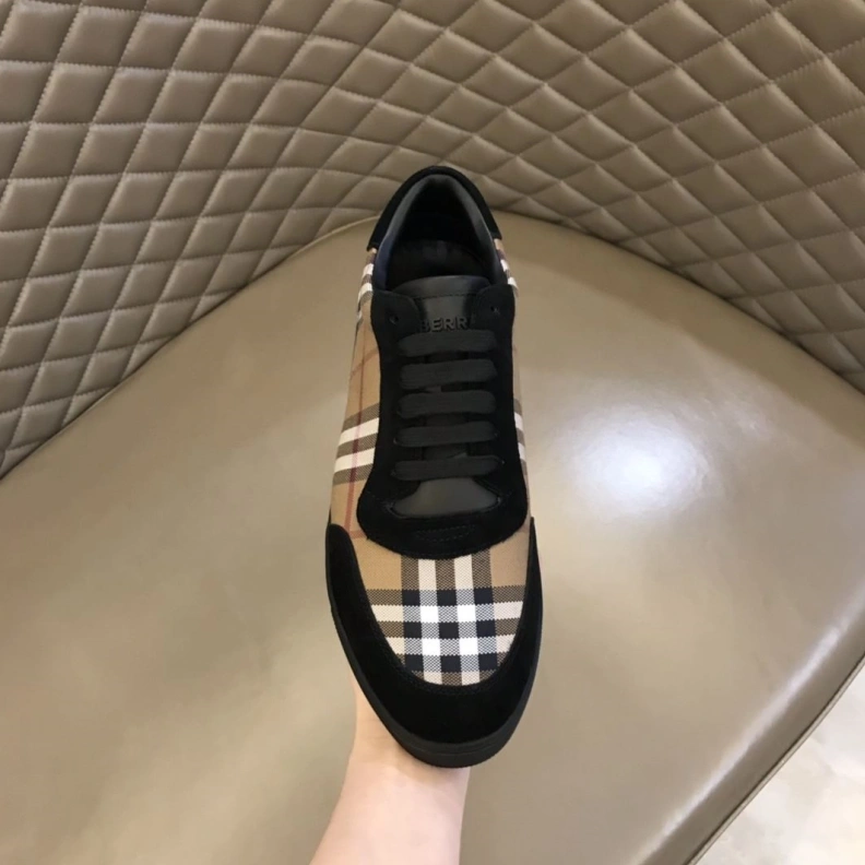 Practical Bxrbxrry Sneakers 114778