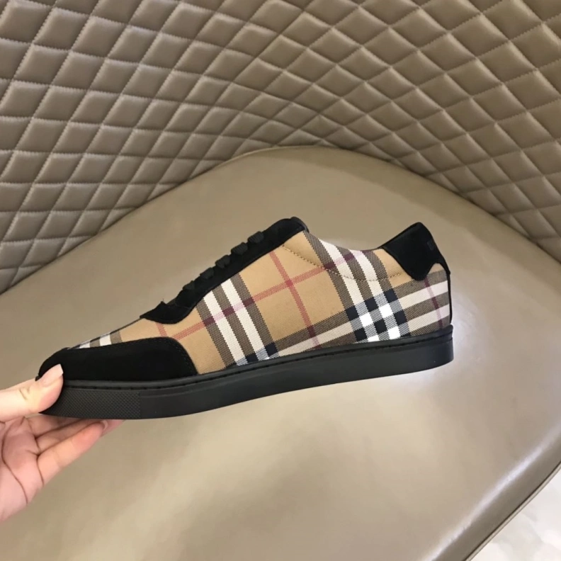 Practical Bxrbxrry Sneakers 114778