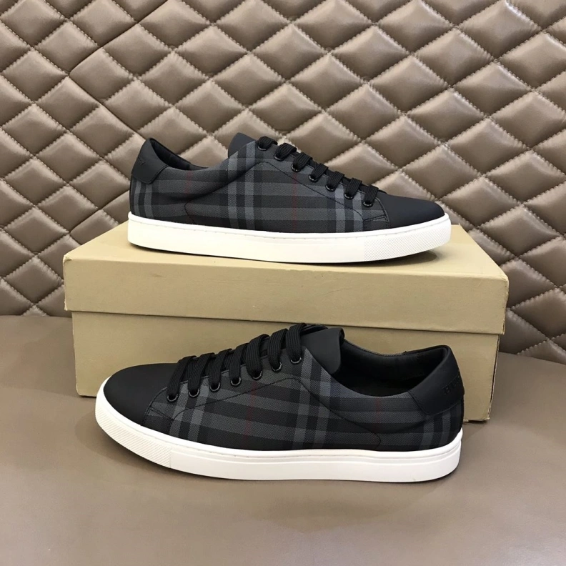 Soft Bxrbxrry Sneakers 114764