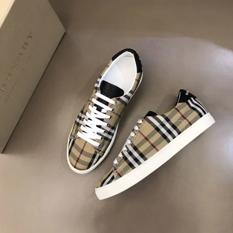 Soft Bxrbxrry Sneakers 114759