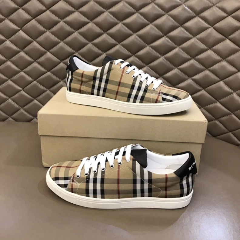 Soft Bxrbxrry Sneakers 114759