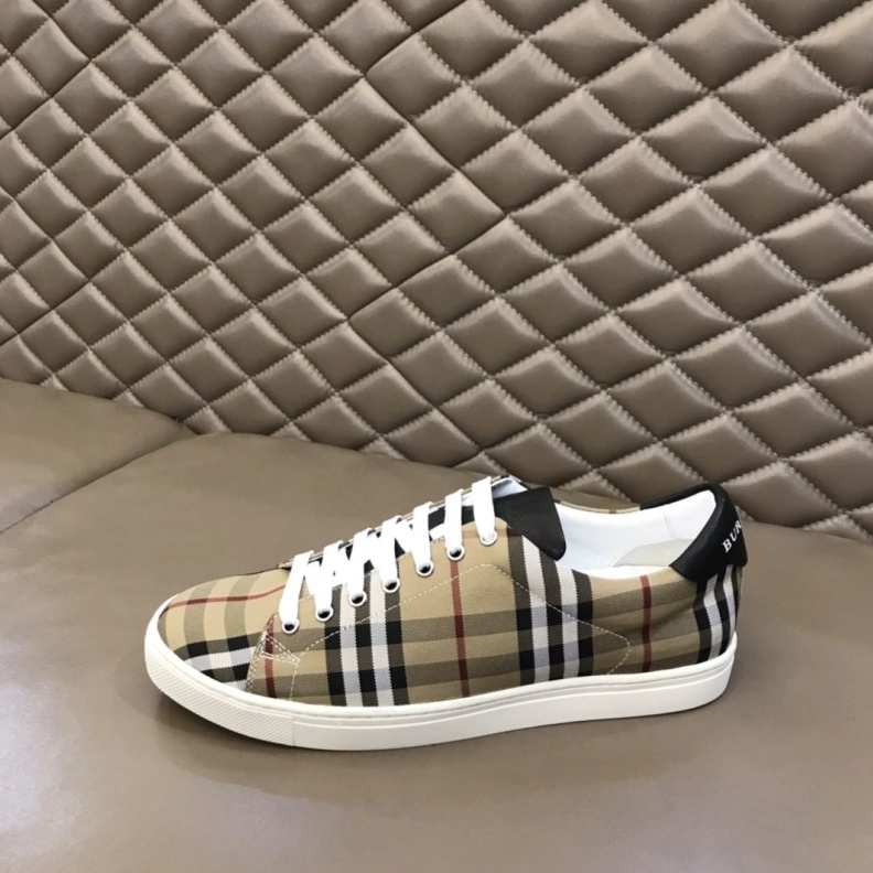 Soft Bxrbxrry Sneakers 114759