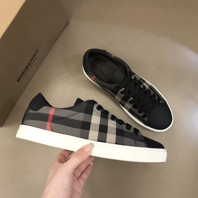 Durable Bxrbxrry Sneakers 114758