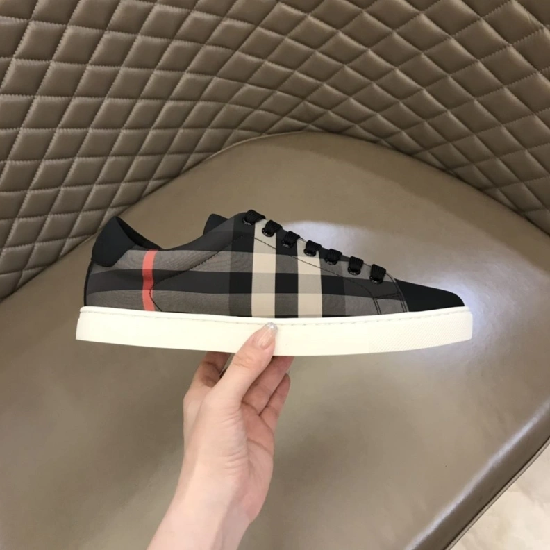 Durable Bxrbxrry Sneakers 114758