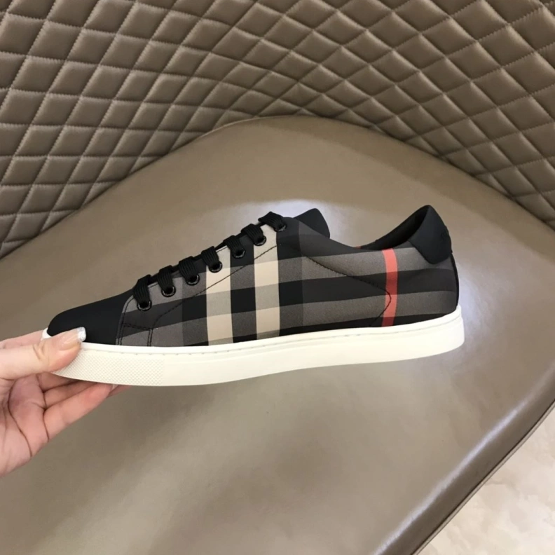Durable Bxrbxrry Sneakers 114758