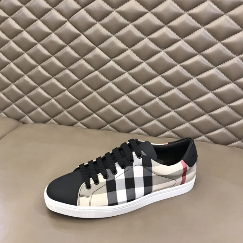 Timeless Bxrbxrry Sneakers 114755