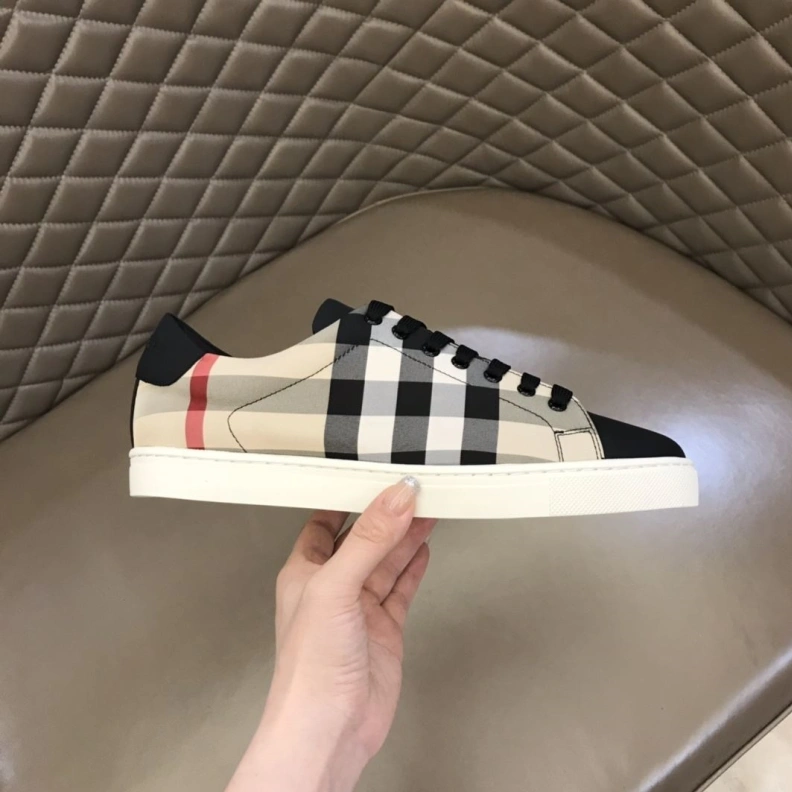 Timeless Bxrbxrry Sneakers 114755