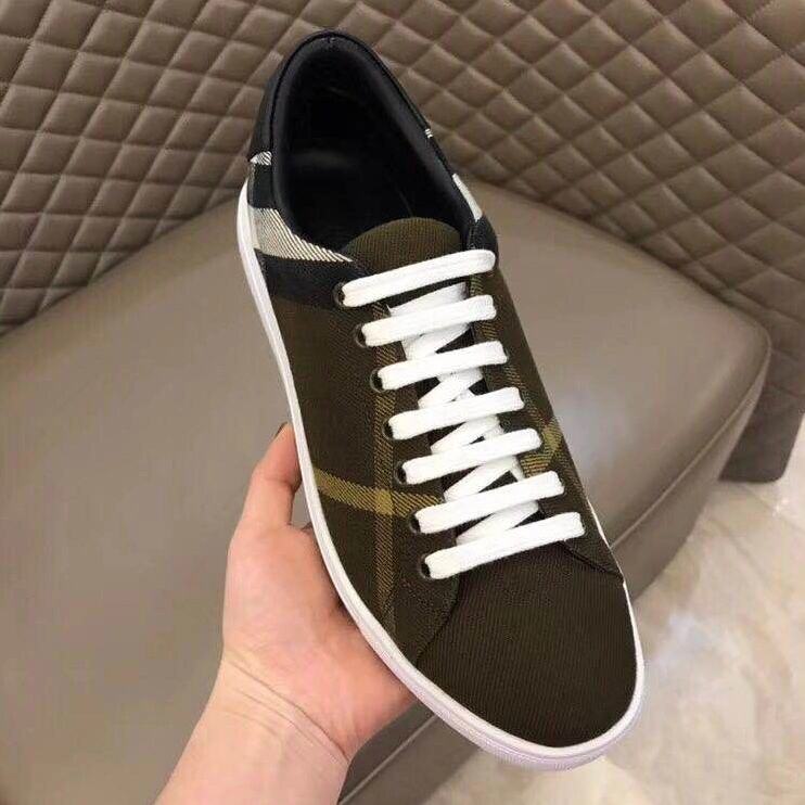 Durable Bxrbxrry Sneakers 114750