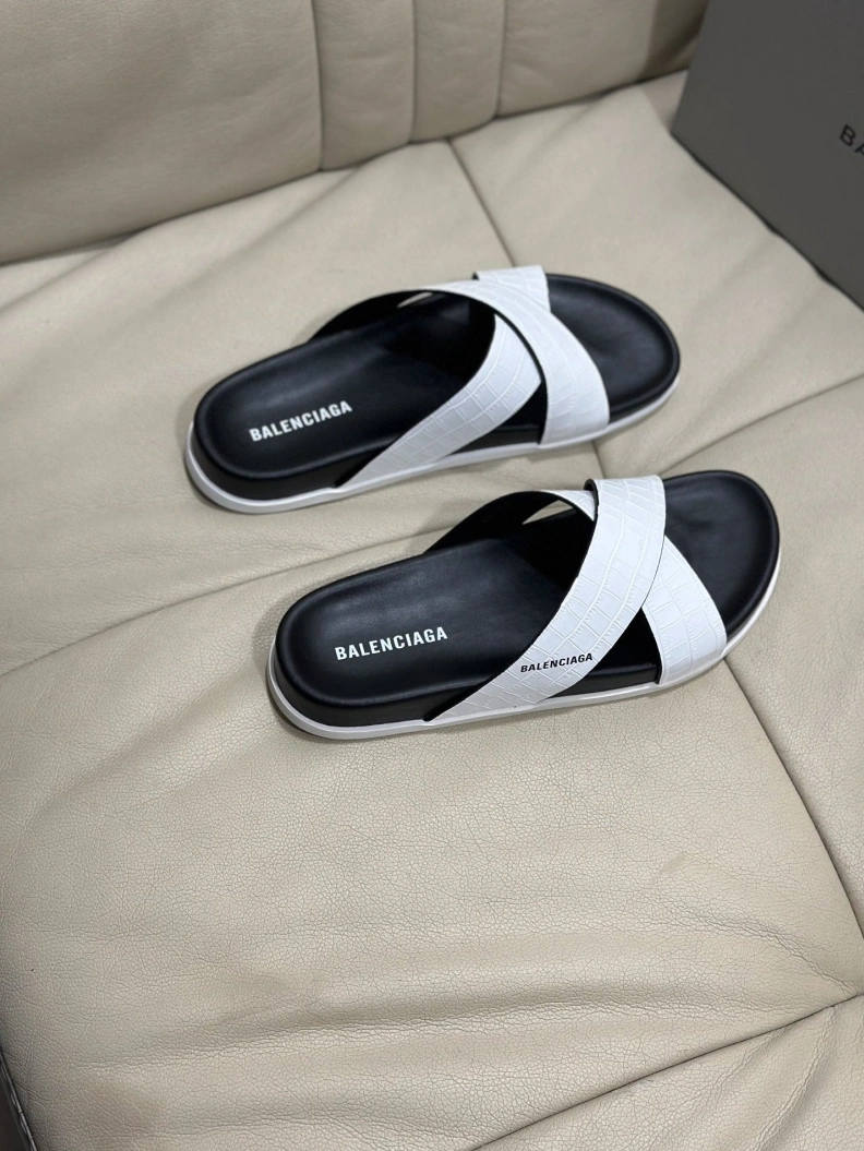 Sleek Bxlxnciaga Slippers 109336