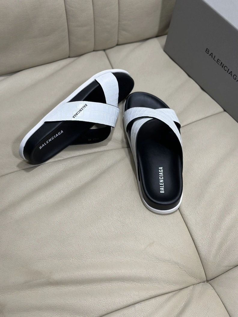 Sleek Bxlxnciaga Slippers 109336