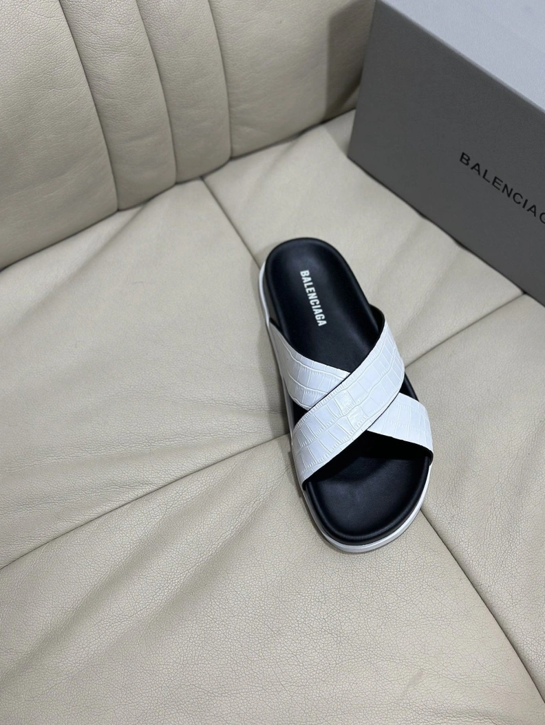 Sleek Bxlxnciaga Slippers 109336