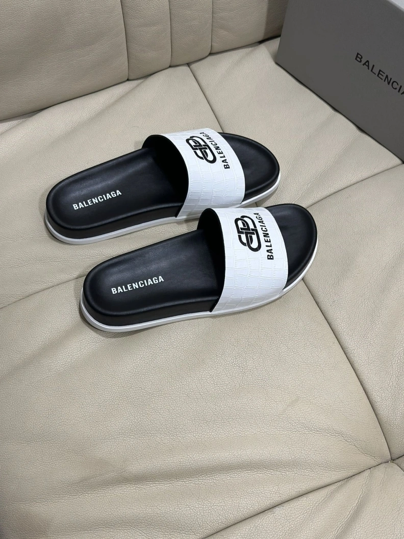 Compact Bxlxnciaga Slippers 109329